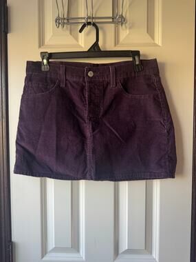 Levi's Purple Corduroy Icon Skirt Vintage Style Button Front Size 29